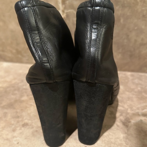 Chanel Interlocking CC Logo Leather Lace-Up Boots size 36.5 Great condition - Picture 6 of 15